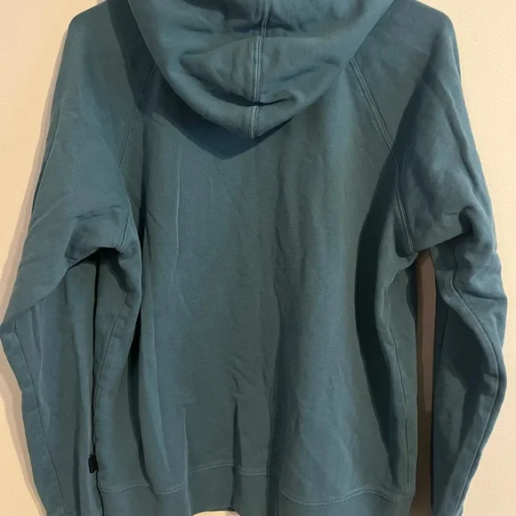 Patagonia Women's organic Teal Hoodie - Picture 4 of 5